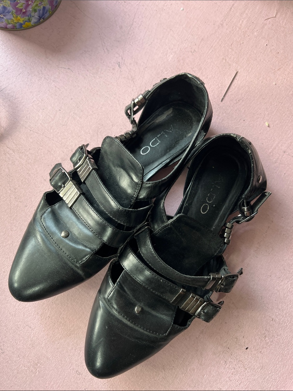 ALDO Black Pointed Double-Buckle Leather Flats 90s vintage